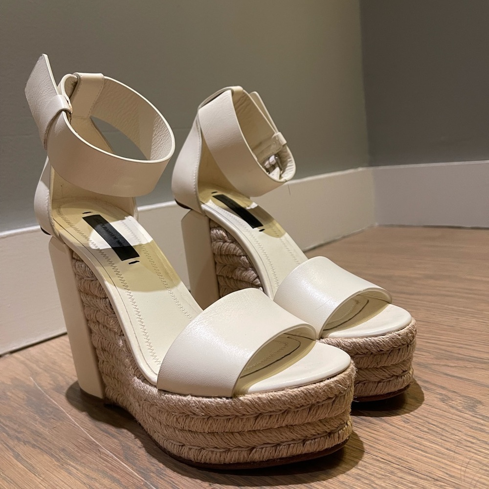 Summer wedges